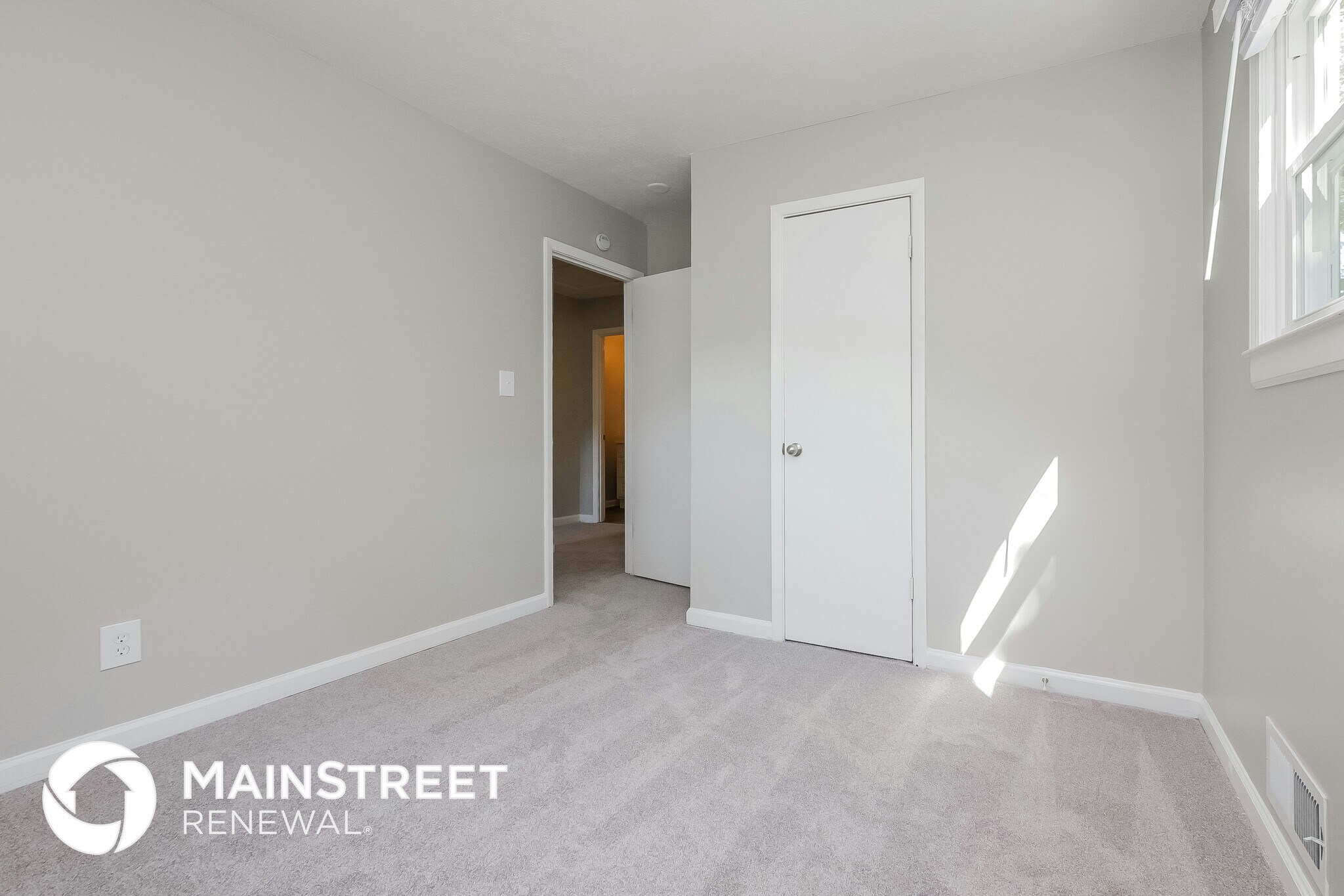 Building Photo - 5830 Deerfield Trail