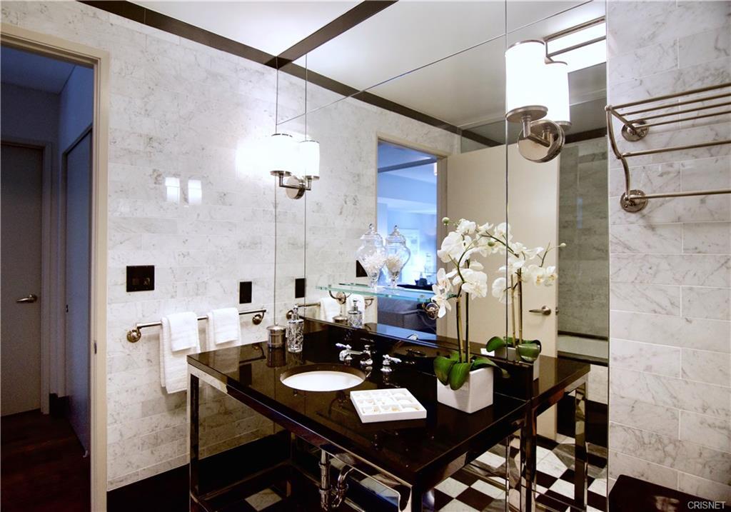 Second bath - 849 S Broadway