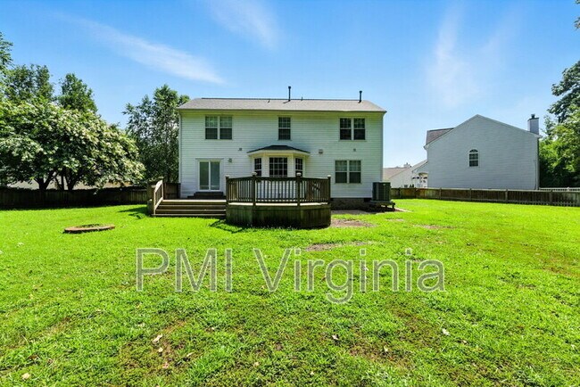 Building Photo - 6811 Dickens Ct E
