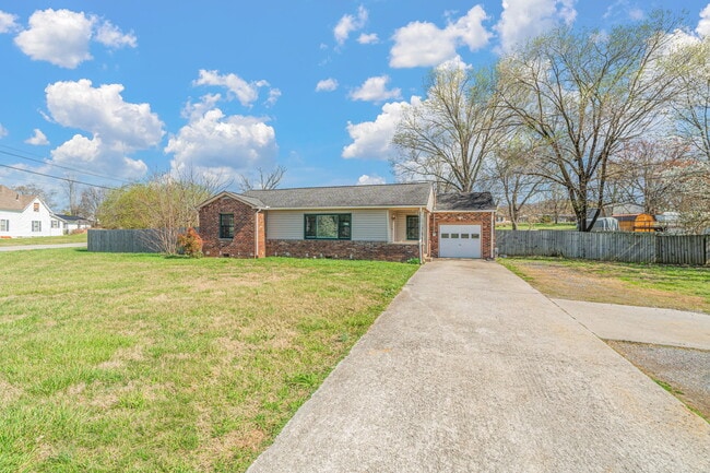 Building Photo - 2920 Byington Beaver Ridge Rd