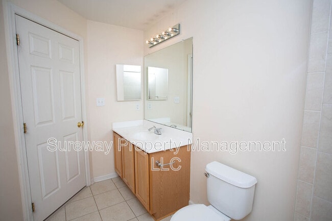 Building Photo - 15 Fawn Ct