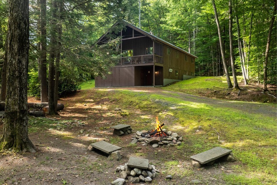 Building Photo - 1138 River Rd