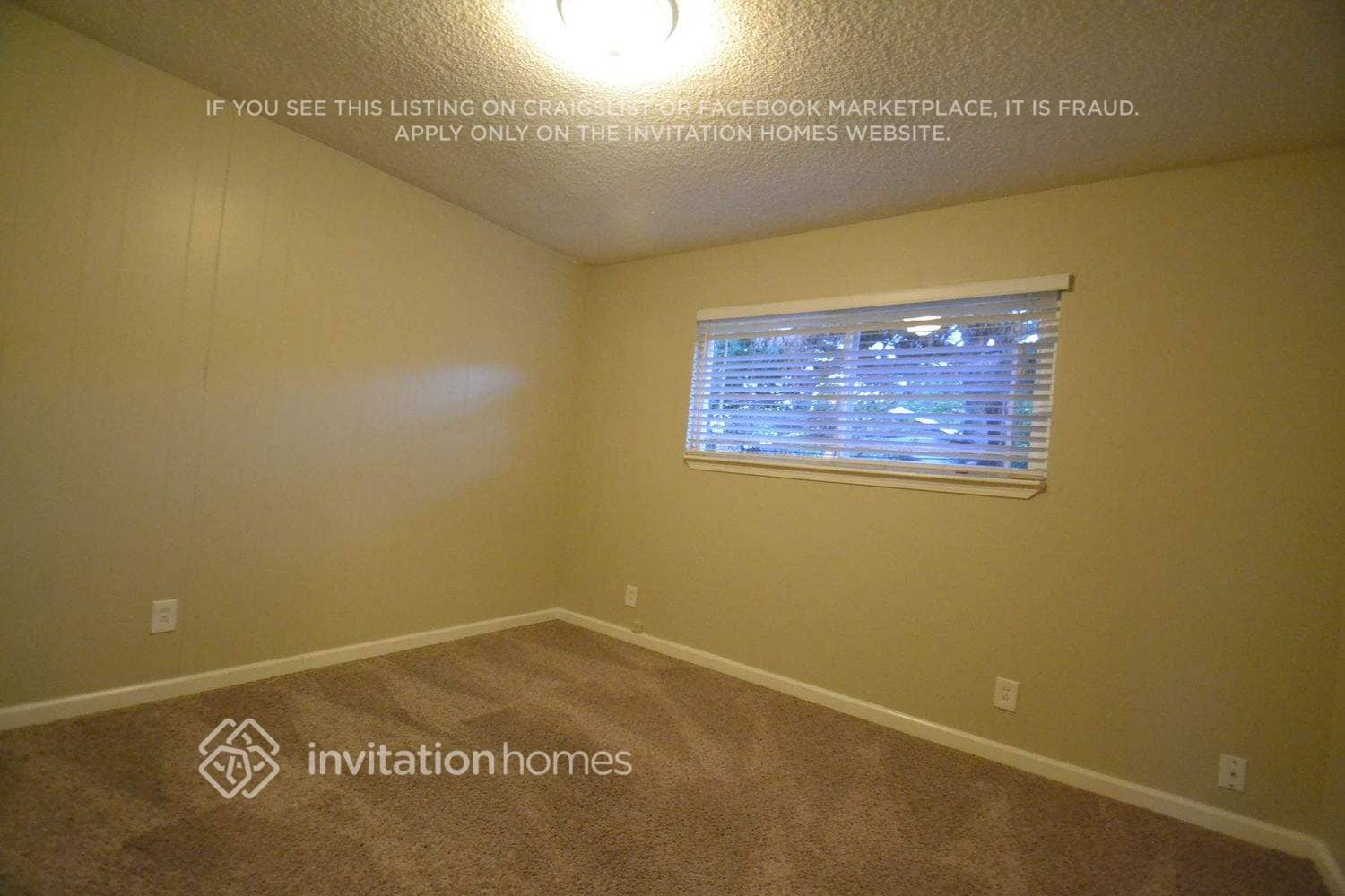 Building Photo - 1110 Loyola Way