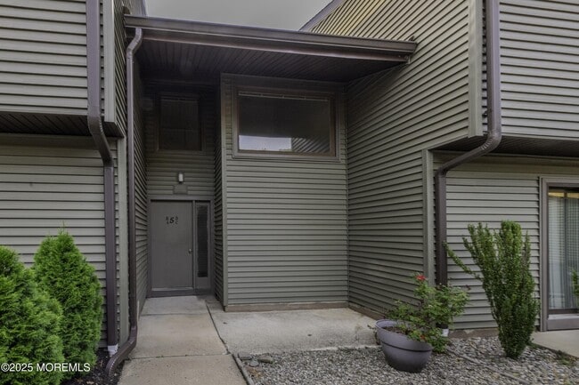 Primary Photo - 5B Auburn Ct