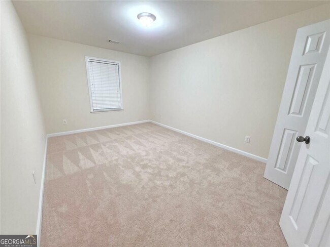 Building Photo - 1693 Southgate Mill Dr