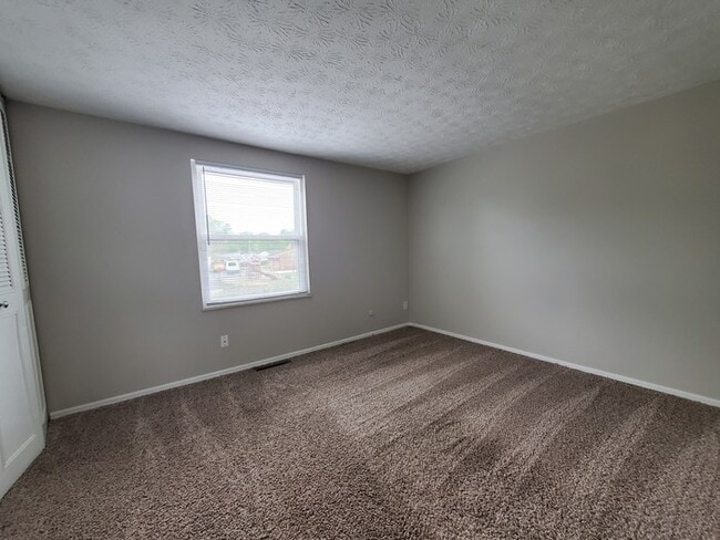 Building Photo - 5113 Sedalia Dr