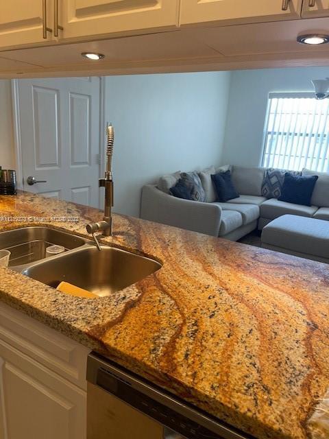 Building Photo - 9480 Boca Cove Cir
