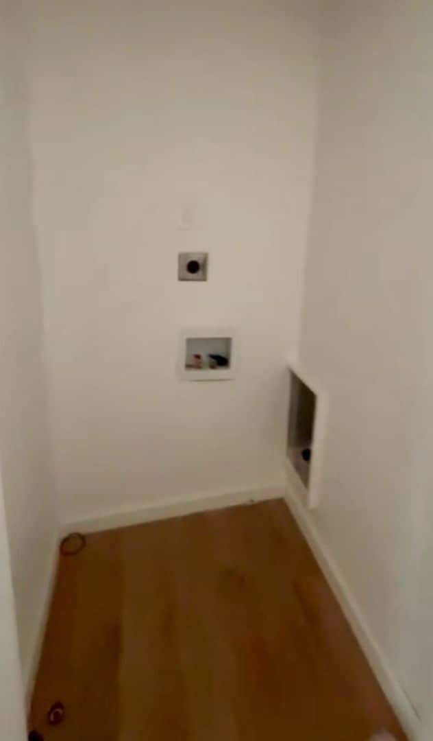 Building Photo - Charming Renovated 3-bedroom, 2-bathroom home!