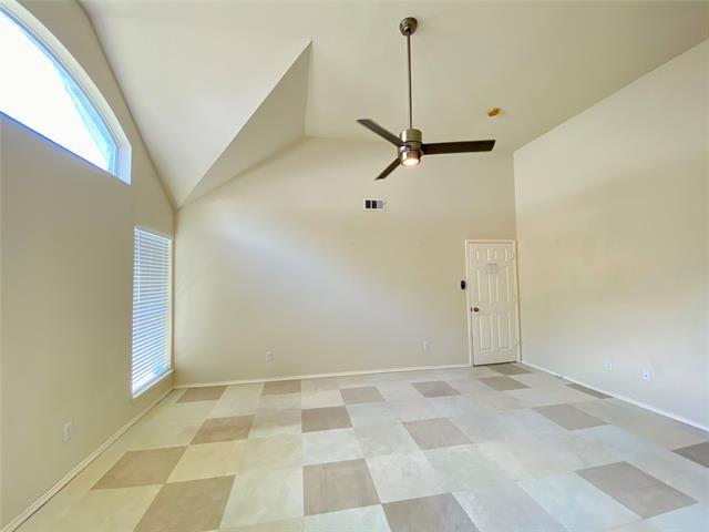Building Photo - 1420 Hudspeth Dr