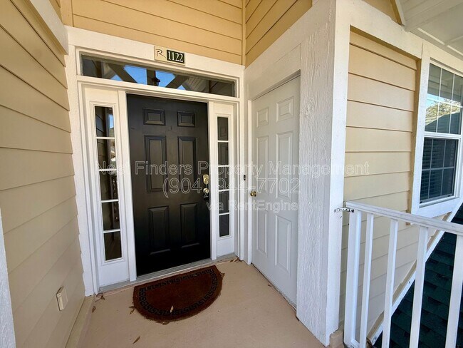 Building Photo - 330 N Shore Cir