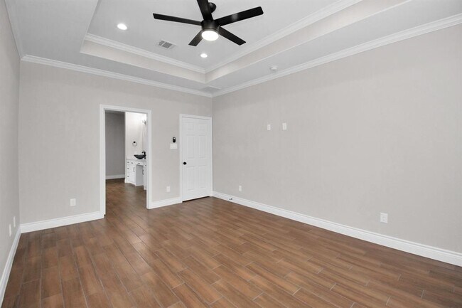 Building Photo - 14922 Indian Hill Trail