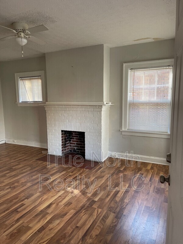 Building Photo - 1681 1/2 Oak Street