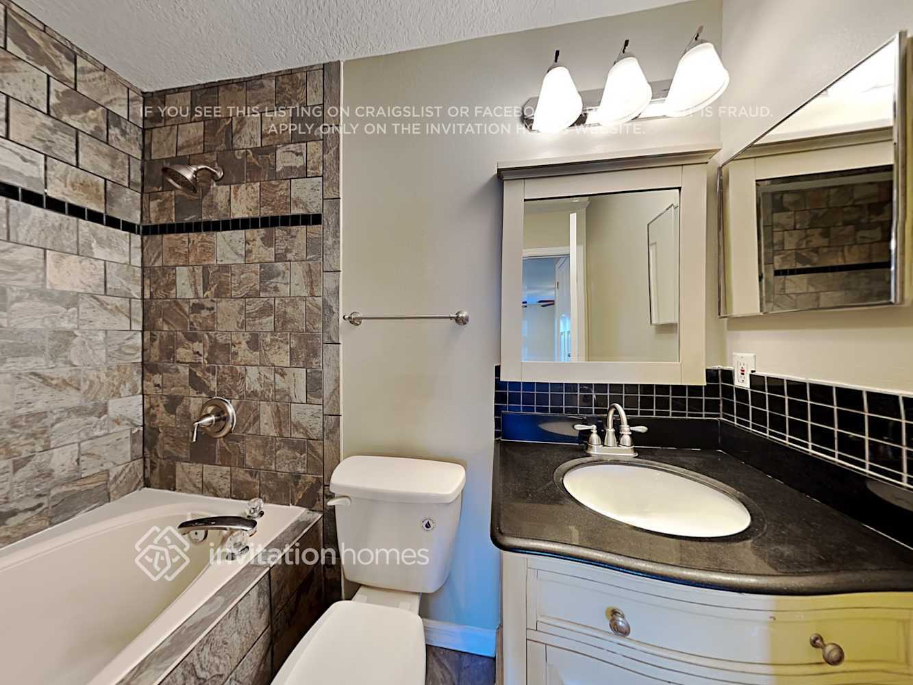 Building Photo - 15142 Quailmoor St