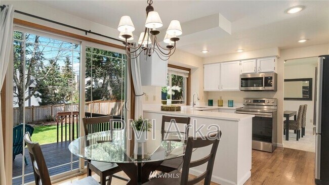 Building Photo - 23960 SE 42nd Pl