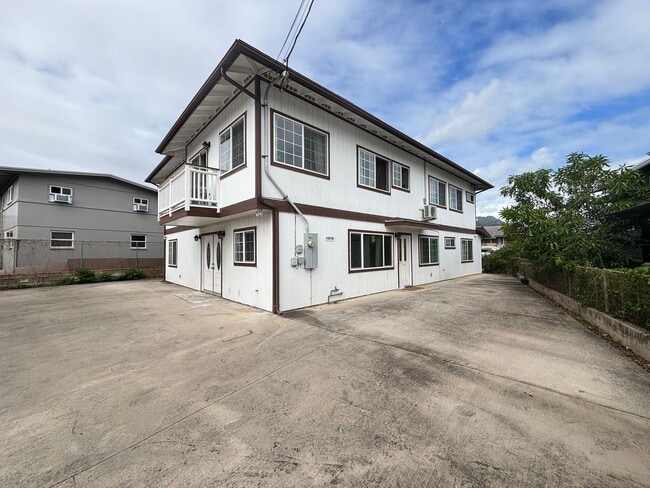 Building Photo - 1654 Olona Ln