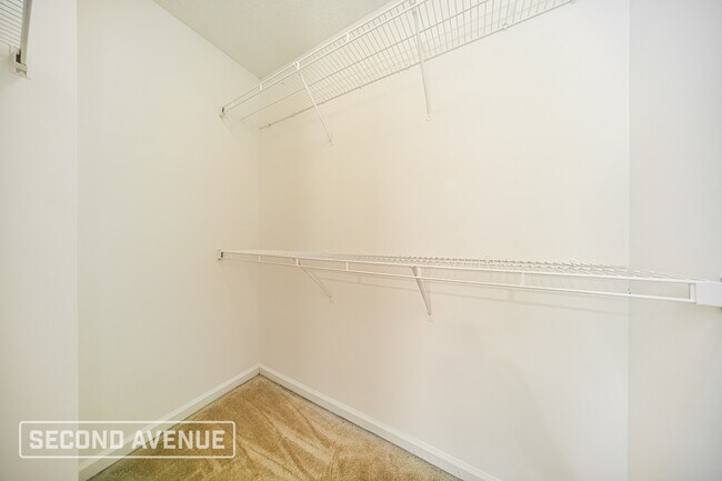 Building Photo - 320 Brookside Dr