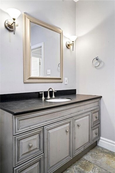 Building Photo - 840 Emerson St