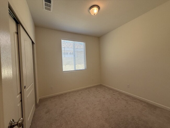 Building Photo - 3654 el Dala Ln