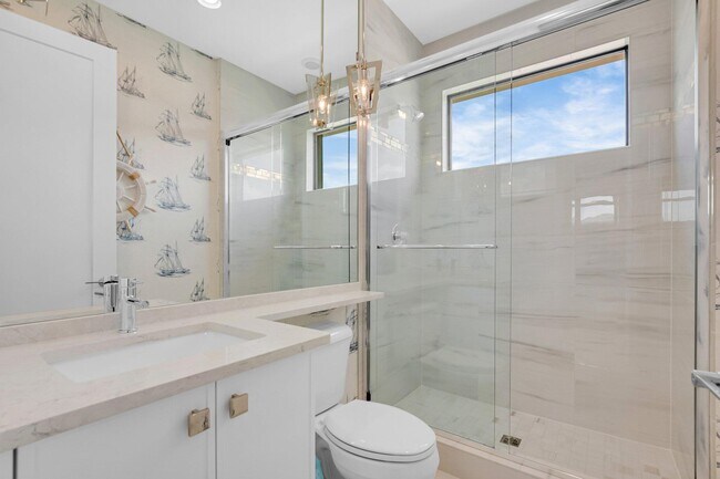 Building Photo - 17112 Aquavera Way