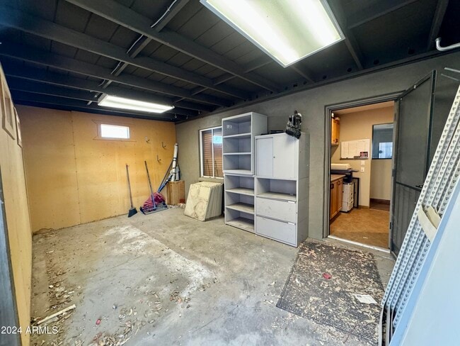 Building Photo - 12042 N 30th Pl