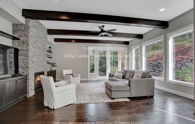 Building Photo - Stunning & Beautiful Four Bedroom Home In ...