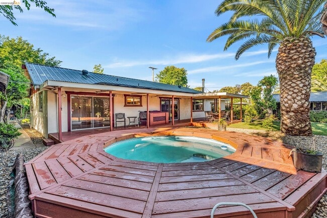 Building Photo - 3300 Concord Ave