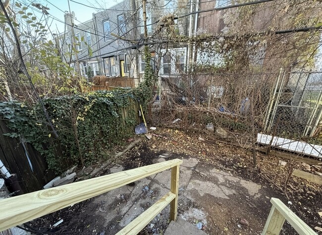 Building Photo - 1010 S Ithan St