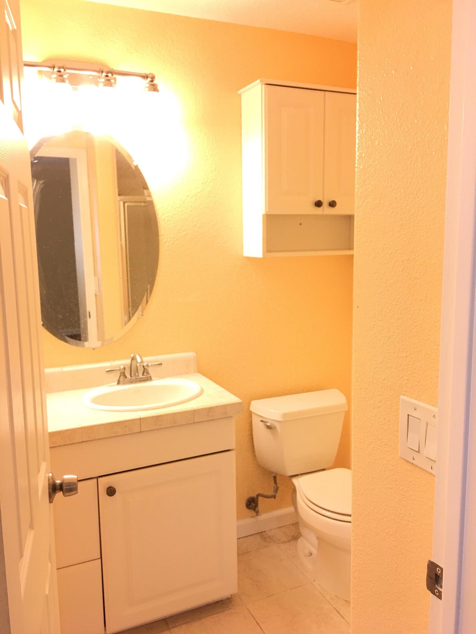 Master bathroom - 5318 Borneo Cir