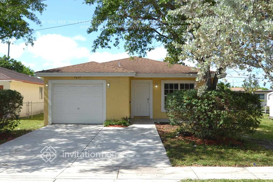 Primary Photo - 5419 Flagler St