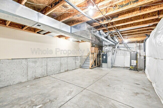 Building Photo - 3189 E 106th Ave