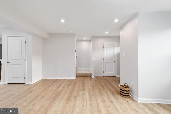 Building Photo - 7233 Statesman Blvd