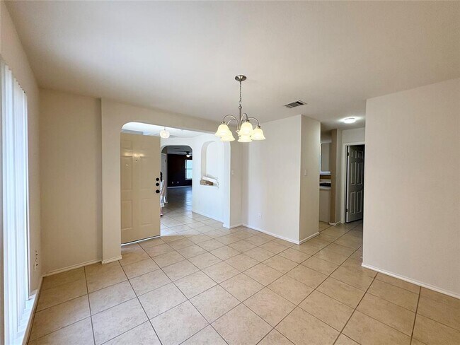 Building Photo - 1101 Wood Creek Dr