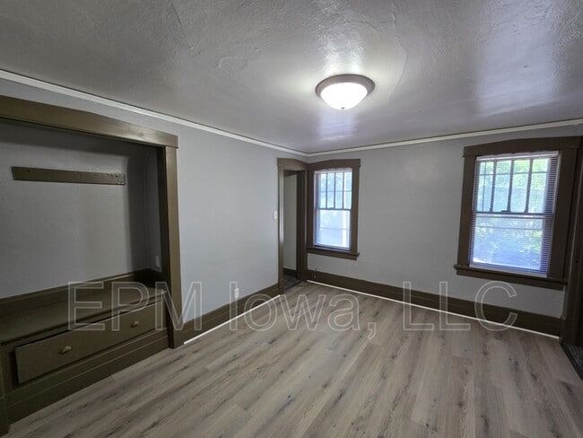 Building Photo - 506 Fowler St