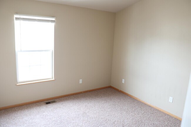 Building Photo - 3161 SW Arlan Ln