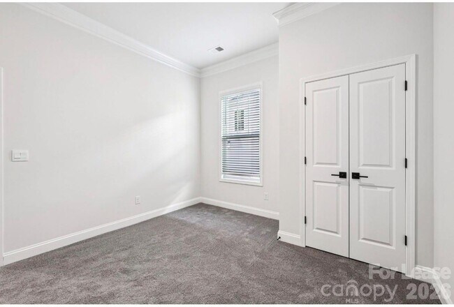 Building Photo - 2869 Atwater Pond Cir