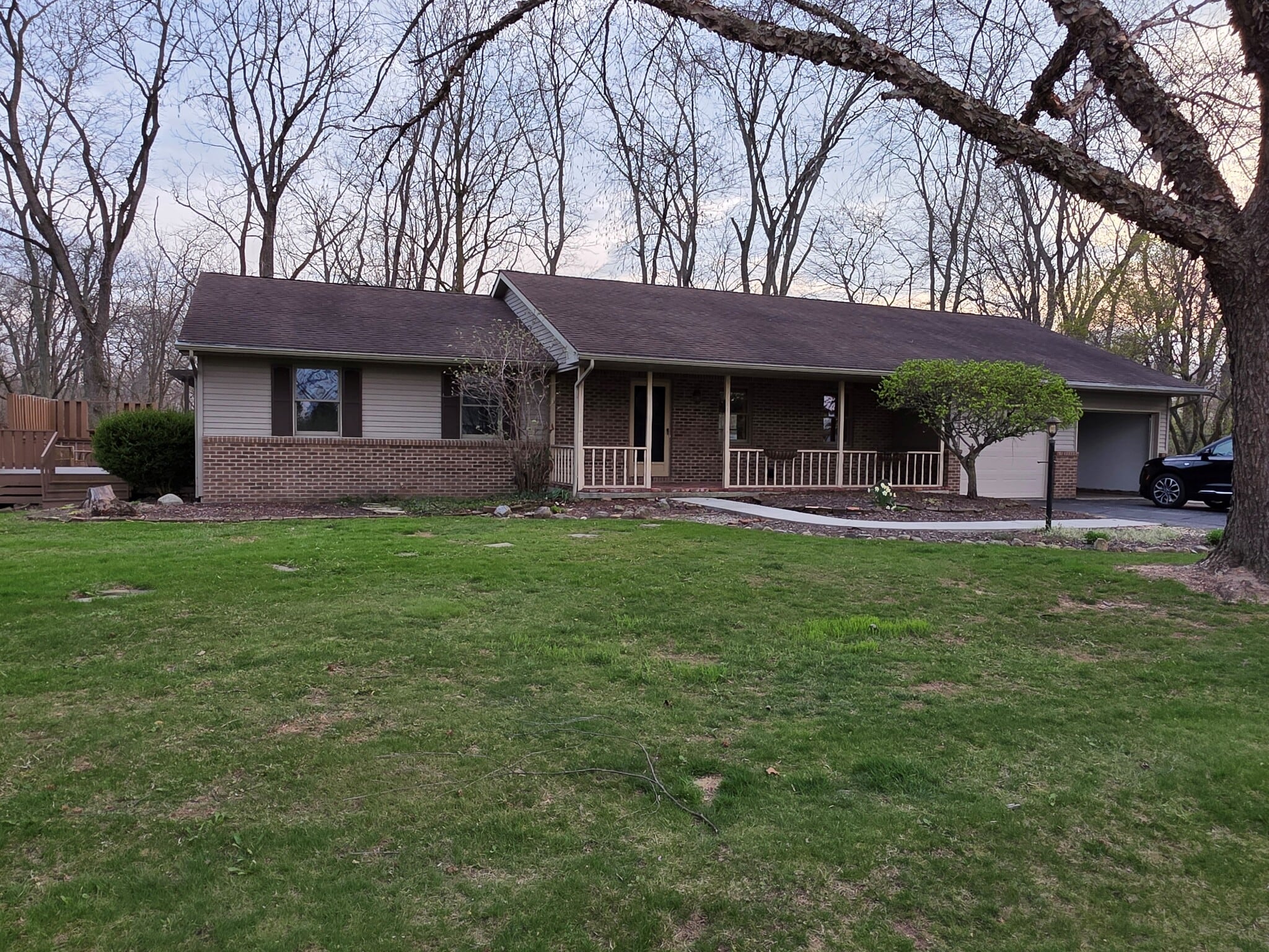 Building Photo - 2924 S Walnut Hill Dr