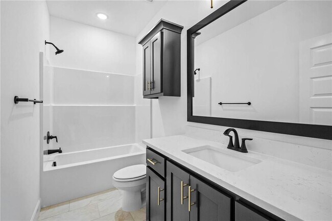 Building Photo - 4 Argyll Cir