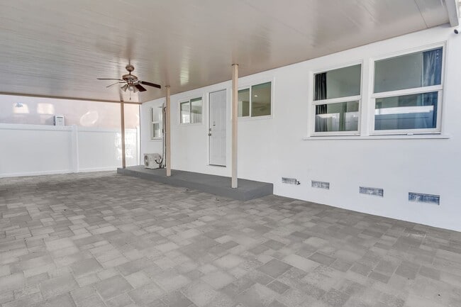 Building Photo - 1155 W Exposition Blvd