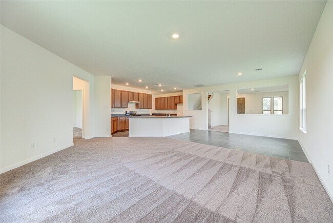 Building Photo - 6120 Whitewing Rd