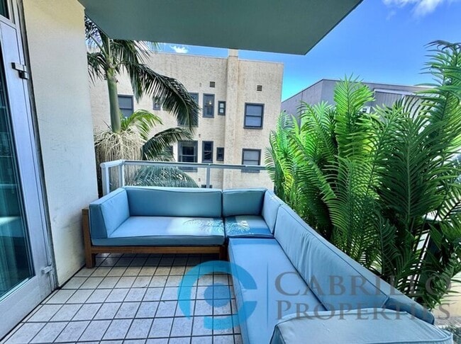 Building Photo - 850 Beech St