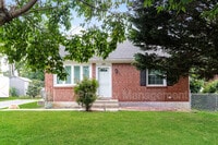Building Photo - 350 Larchwood Rd
