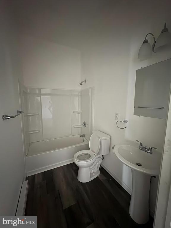 Building Photo - 145 W Main St