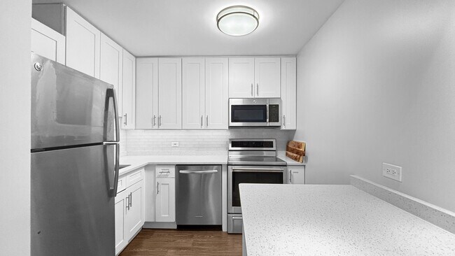 Building Photo - 3550 N Lake Shore Dr