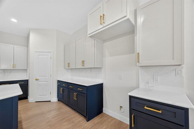 Building Photo - 7717 Prairie St