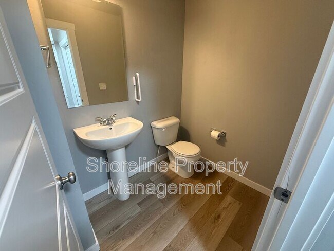 Building Photo - 973 S Nautilus Ave