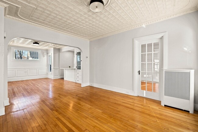 Building Photo - 26 Reservoir Ave