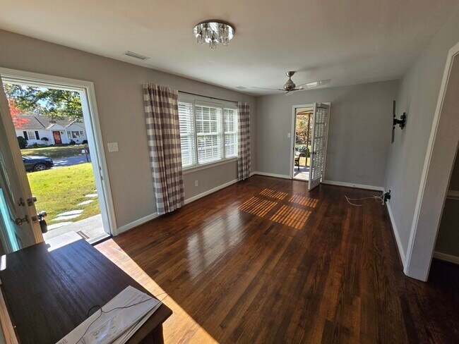 Building Photo - 8410 Holly Hill Rd