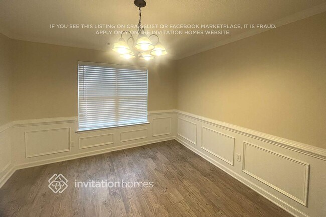 Building Photo - 471 Charles Towne Ave