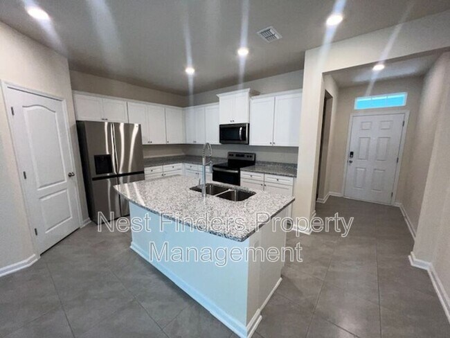 Building Photo - 268 Pasadena Dr