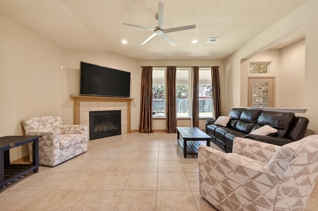 Building Photo - 7118 Argonne Trail